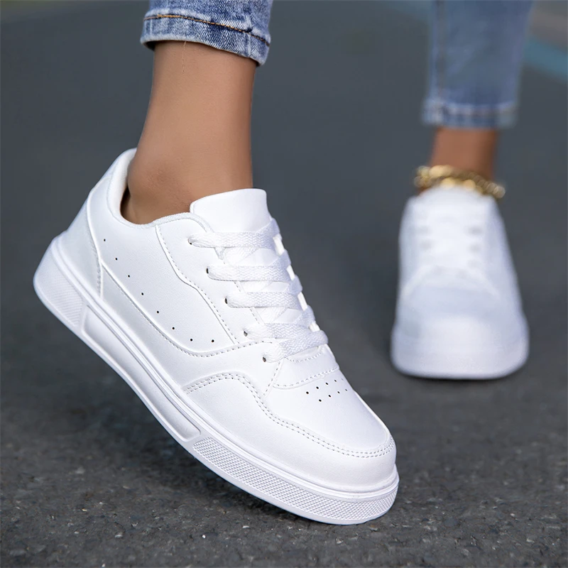 White Minimalist Sneaker For Men Women Non Slip Casual Sports Shoes Man Walking Shoes Comfortable Low Top Men's Skateboard Shoes