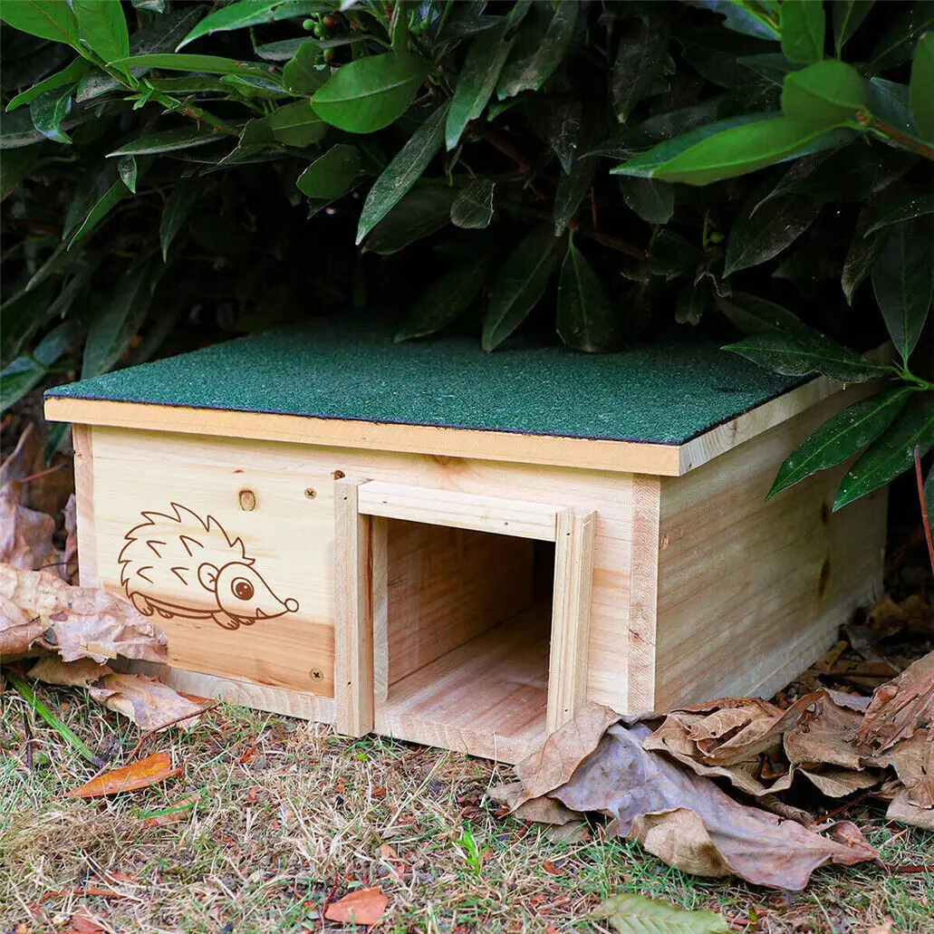 Wooden Hedgehog House Small Animal Shelter Hideout Predator Proof Hedgehog Hibernation Shelter Habitat Nest Box with Roofing